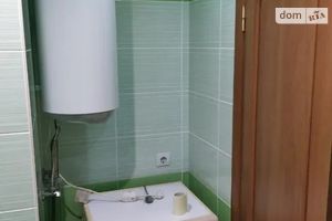 Продается 1-комнатная квартира 27 кв. м в Чернигове
