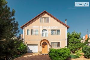 Продается дом на 3 этажа 222 кв. м с мебелью