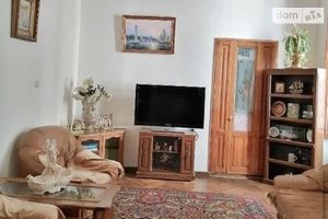 Продается 5-комнатная квартира 200 кв. м в Одессе