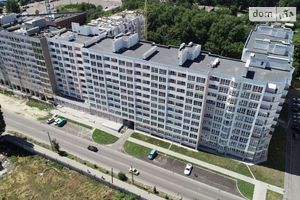 Продається 4-кімнатна квартира 104.1 кв. м у Чернігові