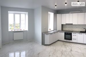 Продається 1-кімнатна квартира 42 кв. м у Івано-Франківську