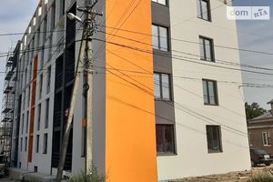 Продається 2-кімнатна квартира 68 кв. м у Тернополі