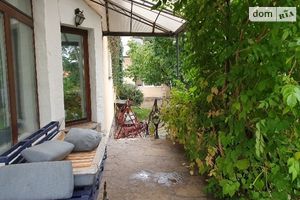 Продается дом на 2 этажа 400 кв. м с бассейном