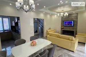 Продается дом на 2 этажа 135 кв. м с садом