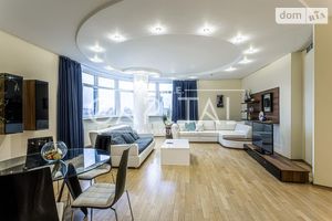 Сдается в аренду 3-комнатная квартира 144 кв. м в Киеве