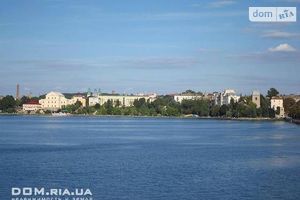 Продається офіс 130 кв. м в нежитловому приміщені в житловому будинку