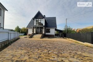 Продается дом на 2 этажа 275 кв. м с камином