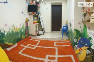 Продается торгово-развлекательный комплекс 126 кв. м в 6-этажном здании