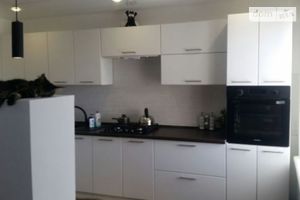 Продается 3-комнатная квартира 65 кв. м в Днепре