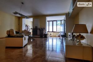 Продається 3-кімнатна квартира 172 кв. м у Одесі