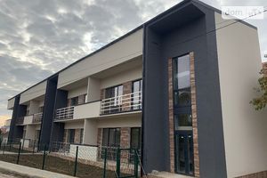 Продається 1-кімнатна квартира 45 кв. м у Ужгороді