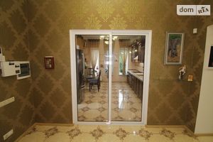 Продается дом на 2 этажа 200 кв. м с мебелью