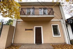 Сдается в аренду помещения свободного назначения 110 кв. м в 2-этажном здании