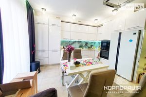 Продается 2-комнатная квартира 81.9 кв. м в Ужгороде