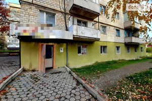 Продається приміщення вільного призначення 105.9 кв. м в 9-поверховій будівлі