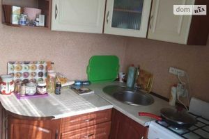 Продається 1-кімнатна квартира 31 кв. м у Полтаві