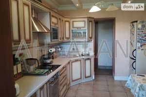 Сдается в аренду 3-комнатная квартира 100 кв. м в Киеве