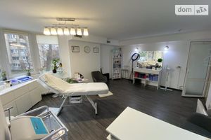 Продається приміщення вільного призначення 374.6 кв. м в 16-поверховій будівлі