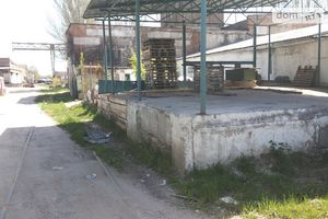 Продається будівля / комплекс 1600 кв. м в 2-поверховій будівлі