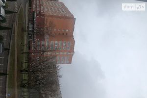 Здається в оренду місце на стоянці під легкове авто на 12 кв. м