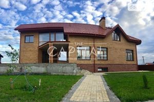Продается дом на 3 этажа 600 кв. м с бассейном