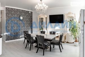 Продается 3-комнатная квартира 98 кв. м в Запорожье