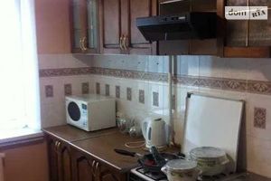 Продается 3-комнатная квартира 66 кв. м в Полтаве