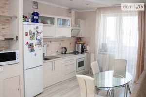 Продається 3-кімнатна квартира 95 кв. м у Дніпрі