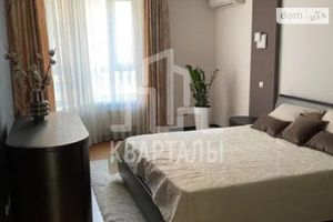Сдается в аренду 3-комнатная квартира 100 кв. м в Киеве