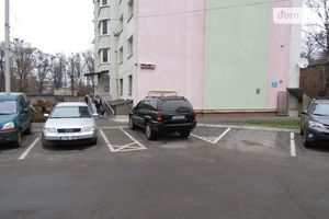 Продається приміщення вільного призначення 104.4 кв. м в 10-поверховій будівлі