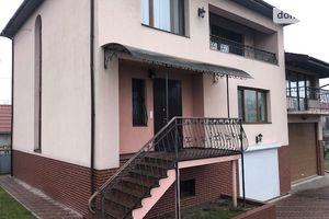 Продается дом на 2 этажа 272 кв. м с садом