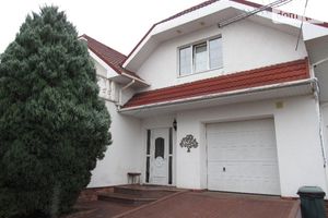 Продается дом на 2 этажа 306 кв. м с участком