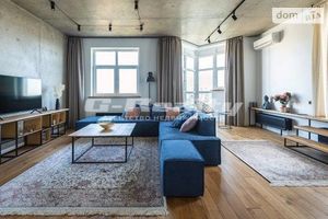 Сдается в аренду 4-комнатная квартира 180 кв. м в Киеве