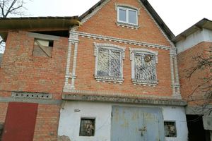 Продается дом на 2 этажа 68 кв. м с мансардой