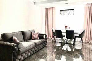 Продается 3-комнатная квартира 117 кв. м в Киеве