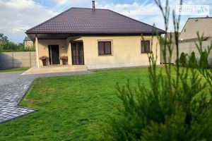 Продається одноповерховий будинок 100 кв. м з мансардою