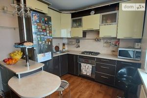 Продается 2-комнатная квартира 60 кв. м в Тернополе