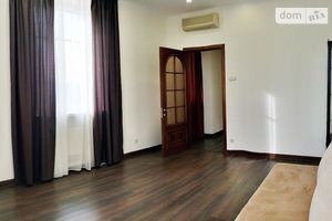 Сдается в аренду 4-комнатная квартира 150 кв. м в Киеве