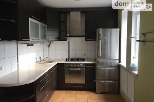 Продається 3-кімнатна квартира 56 кв. м у Запоріжжі