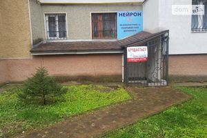 Продається приміщення вільного призначення 43 кв. м в 9-поверховій будівлі