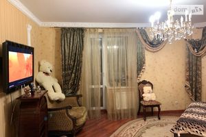 Продается 3-комнатная квартира 100 кв. м в Виннице