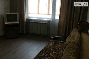 Сдается в аренду 1-комнатная квартира 40 кв. м в Днепре