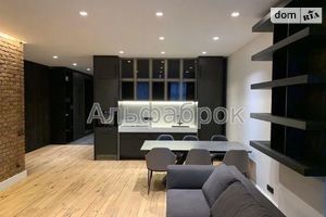 Продается 2-комнатная квартира 94 кв. м в Киеве