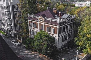 Продається будинок 3 поверховий 850 кв. м з балконом