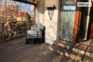 Продается дом на 2 этажа 390 кв. м с балконом