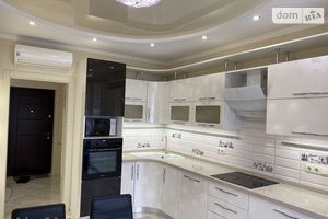 Сдается в аренду 2-комнатная квартира 85 кв. м в Киеве