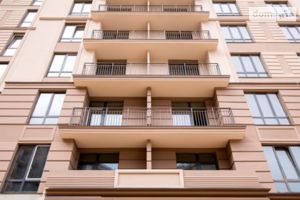 Продається 2-кімнатна квартира 60 кв. м у Одесі