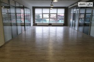 Продається офіс 230 кв. м в нежитловому приміщені в житловому будинку