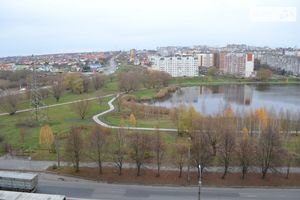 Продається 2-кімнатна квартира 72 кв. м у Хмельницькому