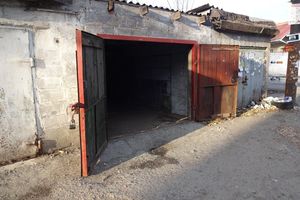 Сдается в аренду отдельно стоящий гараж под легковое авто на 19.7 кв. м